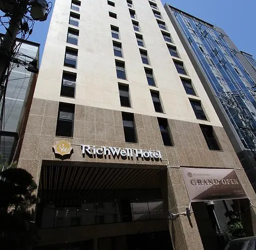 Richwell Hotel
