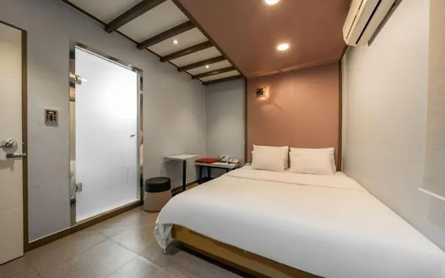 Number 25 Hotel Hongdae Shinchon